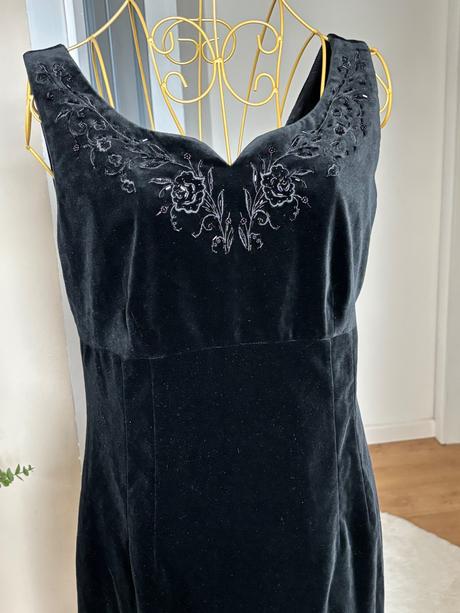 Laura ashley zamatové šaty s vyšivkou, laura ashley,40
