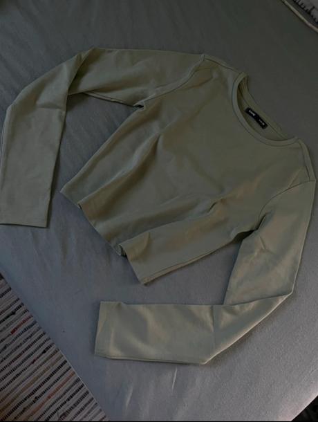 Matovo zelene uzke tricko, sinsay,m