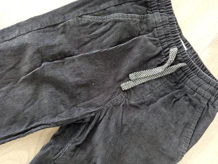 Menčestrove nohavice, reserved,140