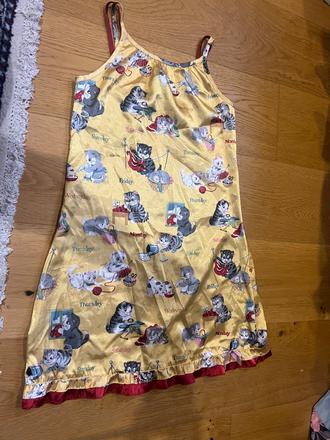 Dievcenska nocna kosela satenova, 122