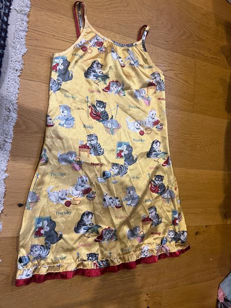 Dievcenska nocna kosela satenova, 122