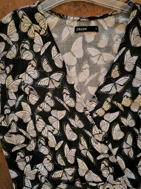 Krásne šaty veľ.s, s