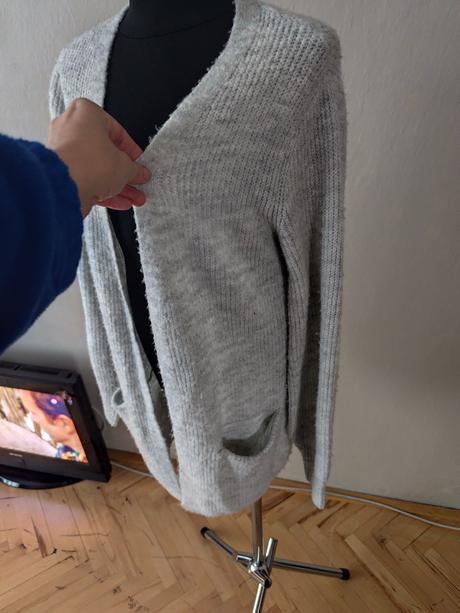 Šedý jemnučký kardigan, takko,146