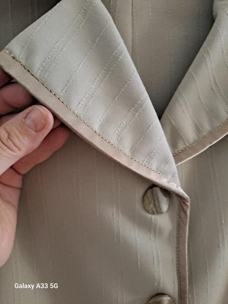 Zelenkastý nohavicový kostým č.cca 42/44, 42