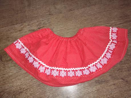 Folklórna suknička, 80