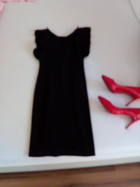 Nadherne koktailove saty, s