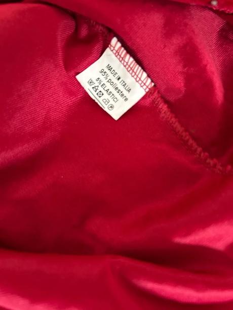 2x oblečené zamatové šaty 36, 36