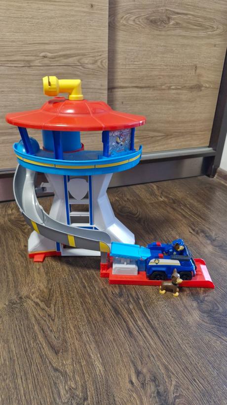 Hliadkovacia veža paw patrol, 