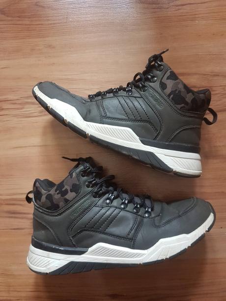 Vyvýšené topánky, 43