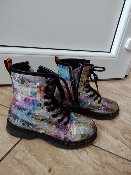 Topanky nepremokave, 32