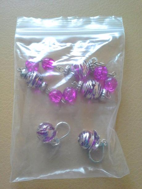 Sada náramok a náušnice, 