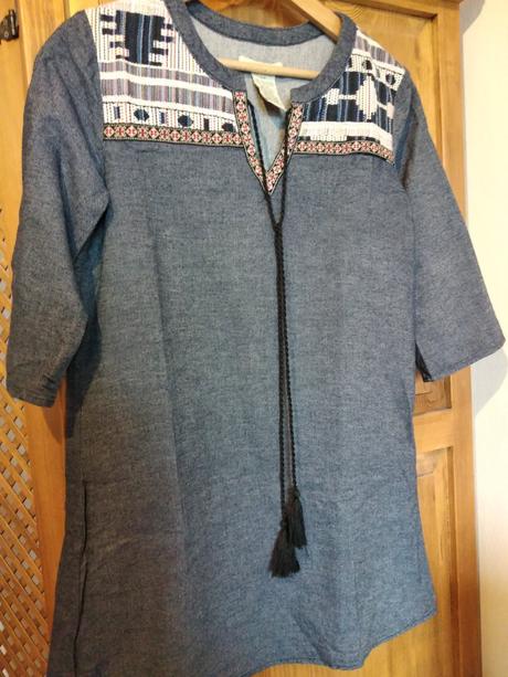 Krásna tunika na leto, s