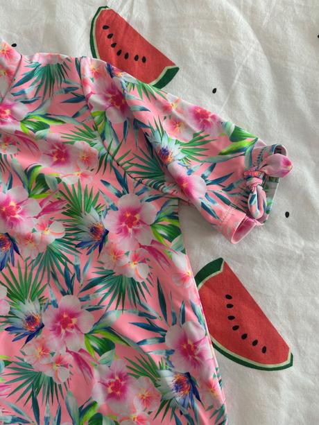 Plavkové tričko, 134