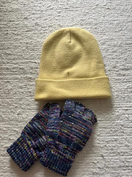 Čiapka reserved , rukavice coccodrillo, 140