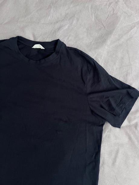 Modre tricko, reserved,l