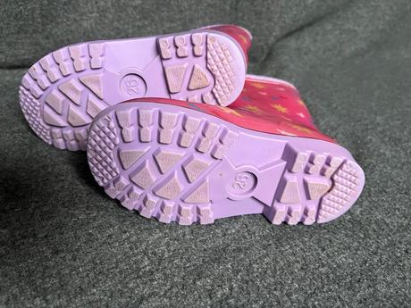 Gumáky loonely tunes, 26