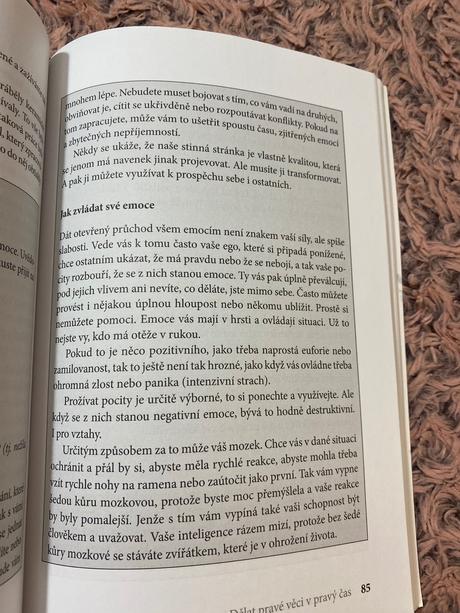 Někdy krásná, jindy moudrá slaďte diář s hormony,