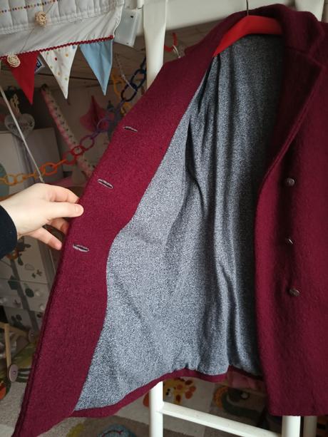 Kvalitný vlnený kabát, s