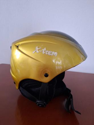 Lyžiarska prilba, s