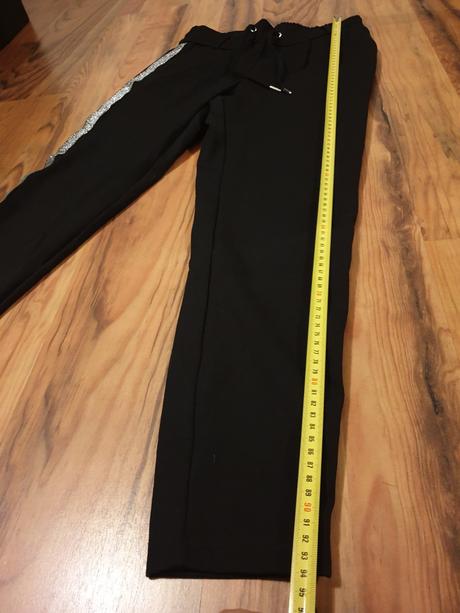 Nohavice s pudlom, amisu,m