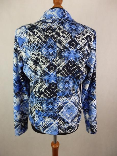 Kvalitný blejzer, 42