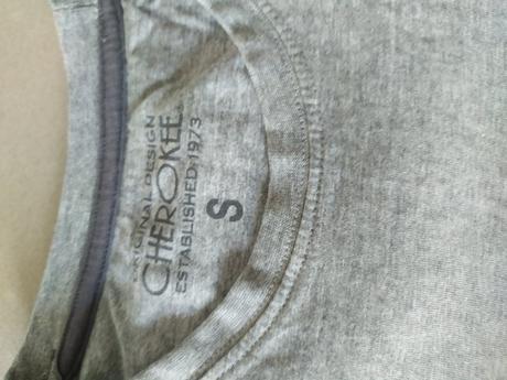 C115  panske klasicke sive  rovne tricko balnene, cherokee,s