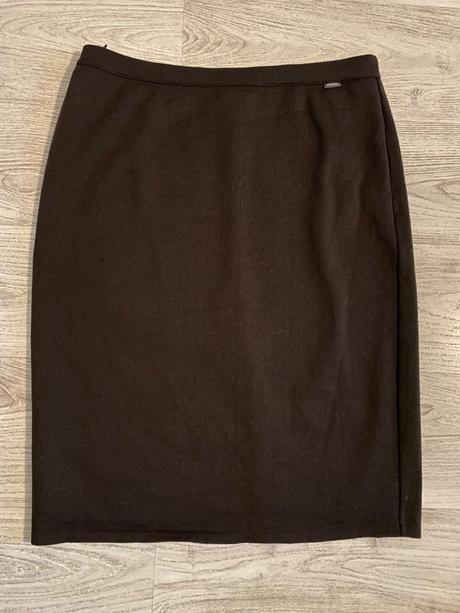 Dámska sukňa, 46