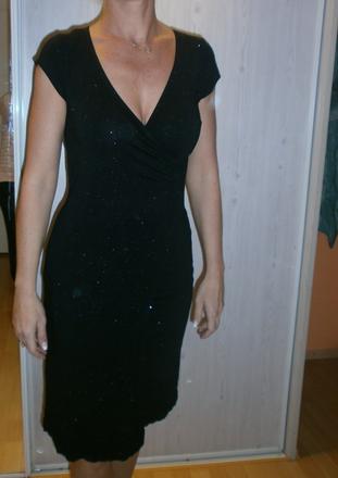 Čierne spočenské šaty, s