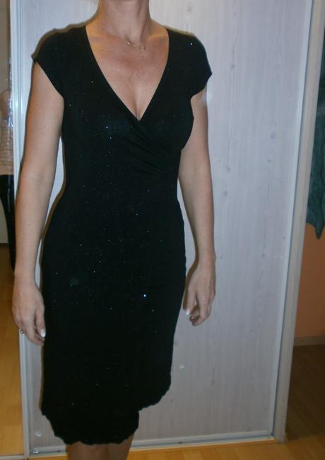 Čierne spočenské šaty, s