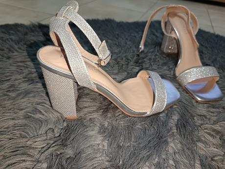 Strieborné sandále, 39