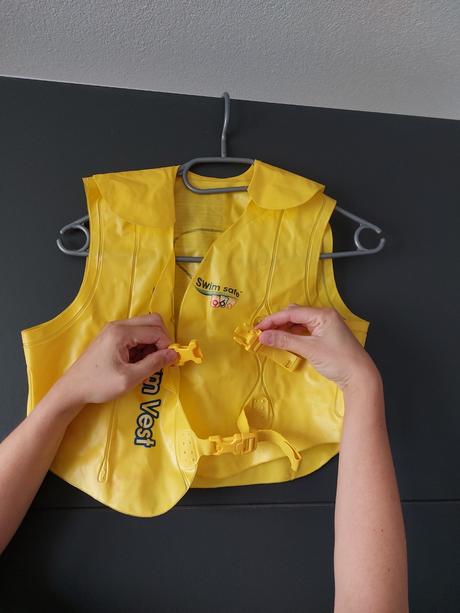Vesta na plávanie step b 3-6rokov,