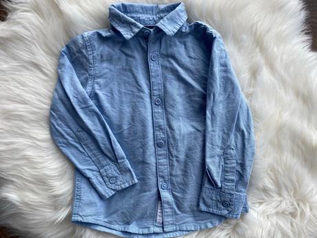 Modrá košeľa, reserved,86