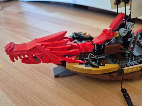 Lego 9446 destiny's bounty,