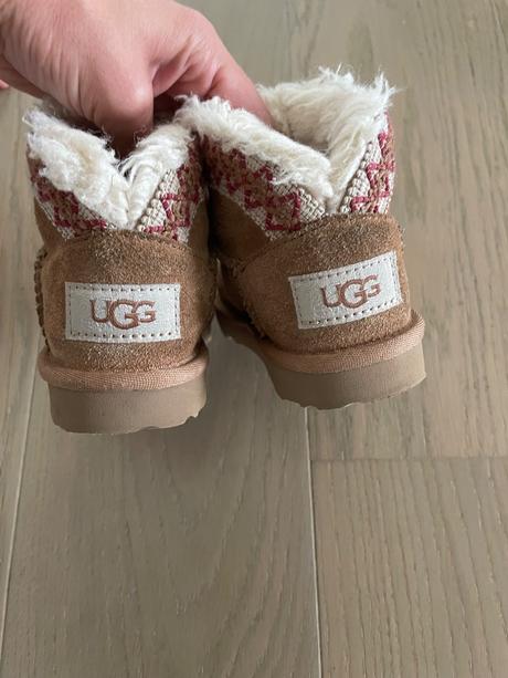 Ugg čižmičky pre dievčatko 22, ugg,22