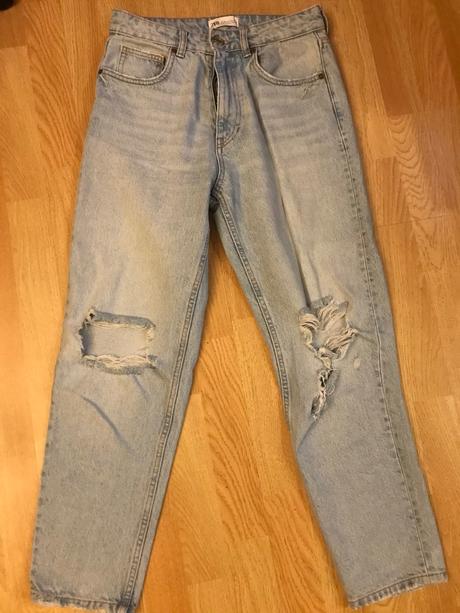 Roztrhané rifle, zara,28