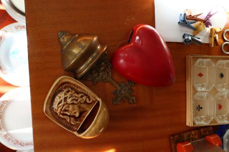 Suveníry zo svätej zeme a iné,