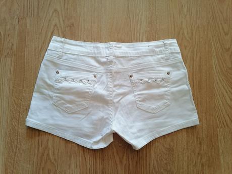 Šortky, 38
