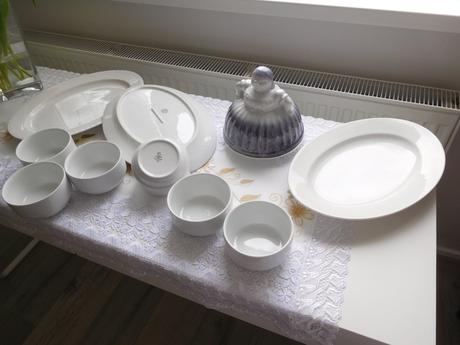 Porcelánové veľké taniere +misky na kompot značené, 