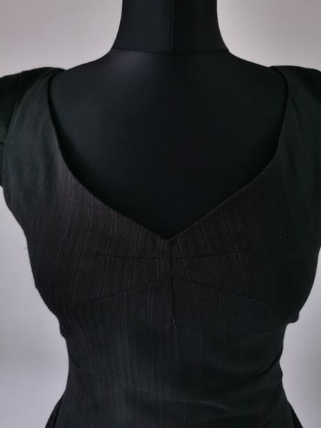 Čierne jemne pruhované elegantné šaty philip russe, philip russel,s