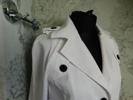 Luxusny damsky strečovy blejzer/kabatik, s