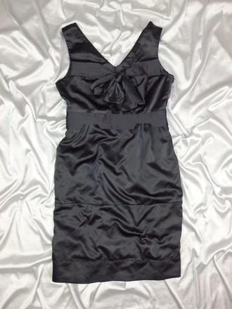 Luxusné čierne  šaty, 36