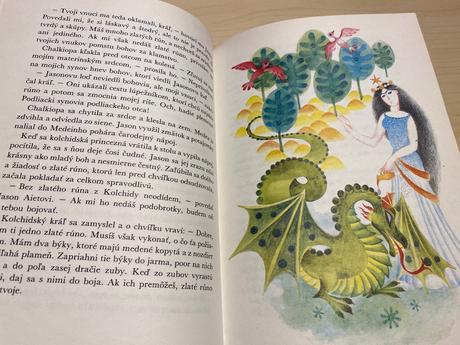 Retro stará kniha v krajine zlatého rúna,