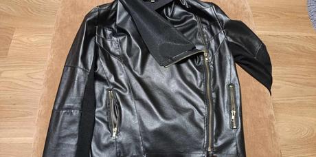 Cierna koženková bundička tenká, s