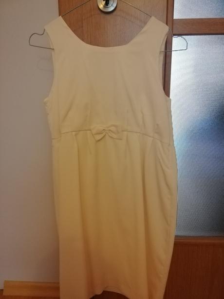 Krásne krémové šaty s čipkou, zara,146