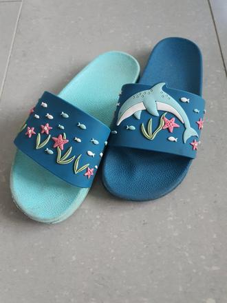 Šlapky dedolesky, 35