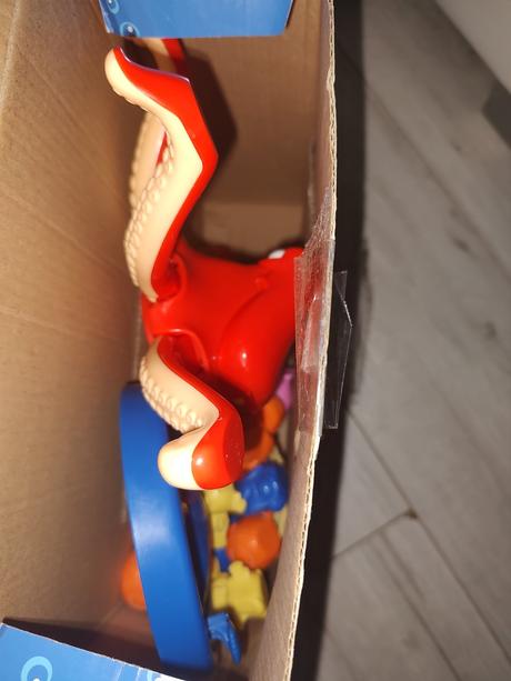 Spoločenská hra .. hľadá sa dory,