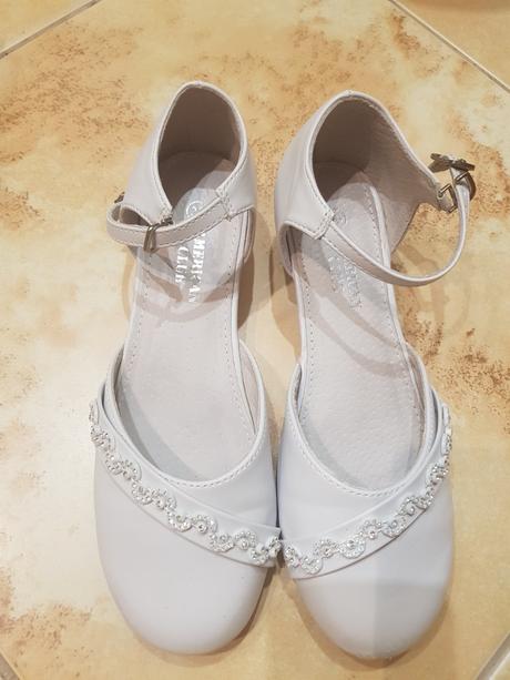 Krásne topánky, 33