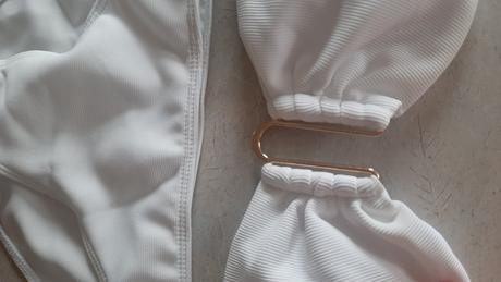 Biele plavky - bikiny, l