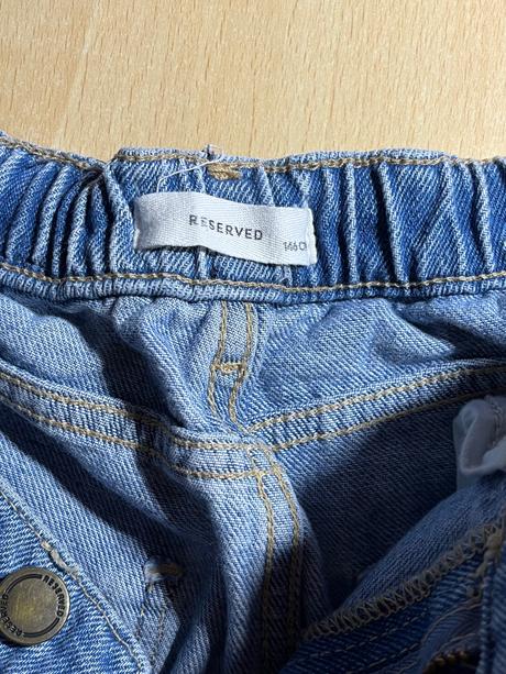 Dievčenské rifle, reserved,146