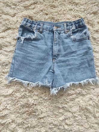 Riflove kraťasy, 152